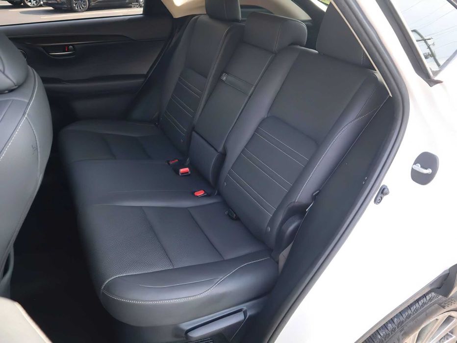Lexus NX 300h      2019