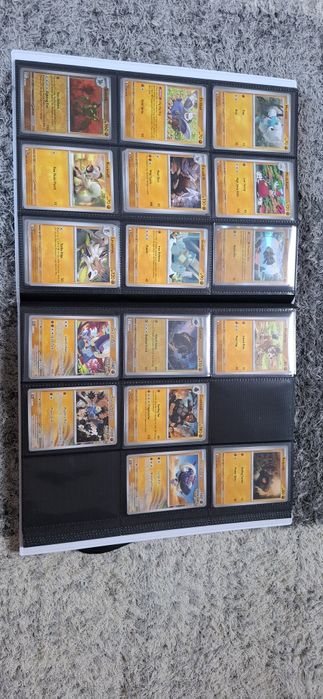 Album Pokemon oryginalny plus ponad 200 kart