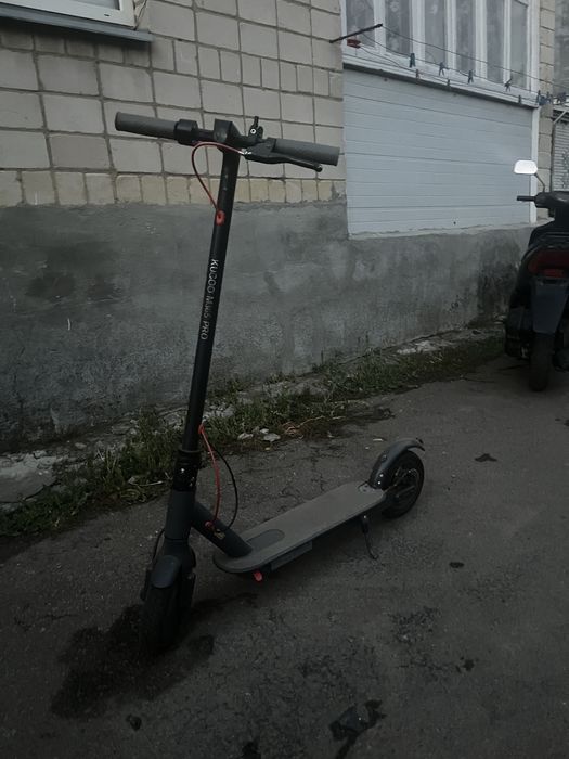 Електро самокат KUGO M365 PRO
