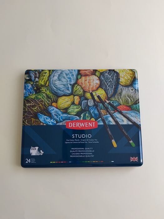 Komplet kredek DERWENT STUDIO 24 szt.