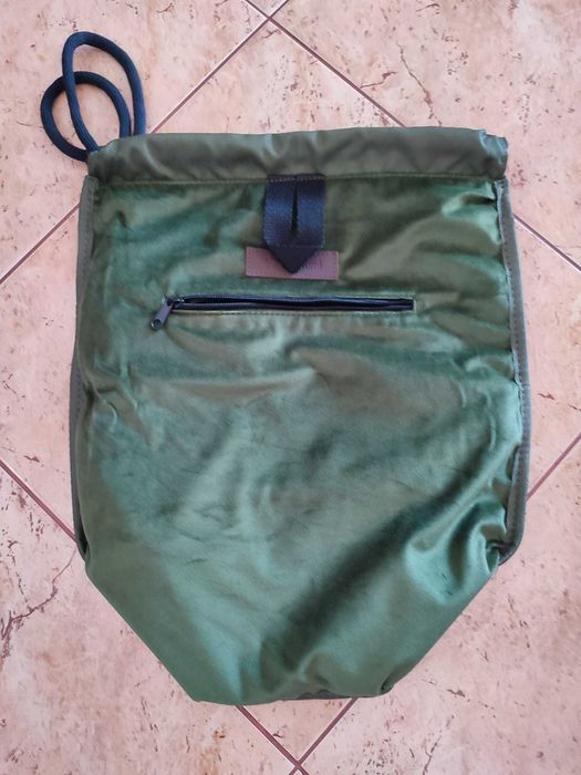 Worek do szkoły z kieszenią na zamek