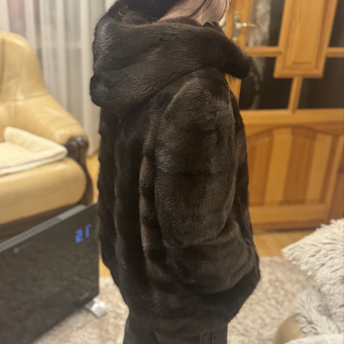 Коротка норкова шуба