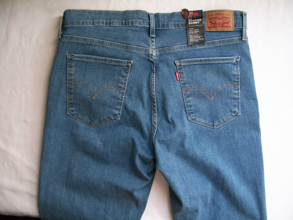 новые женские джинсы Levis Premium 311 32-32 полут. 42.5 см оригинал