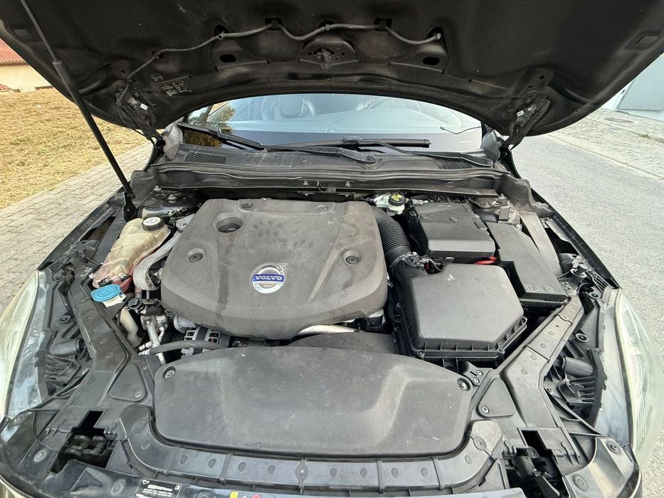 Volvo V40 D4 RDesign
