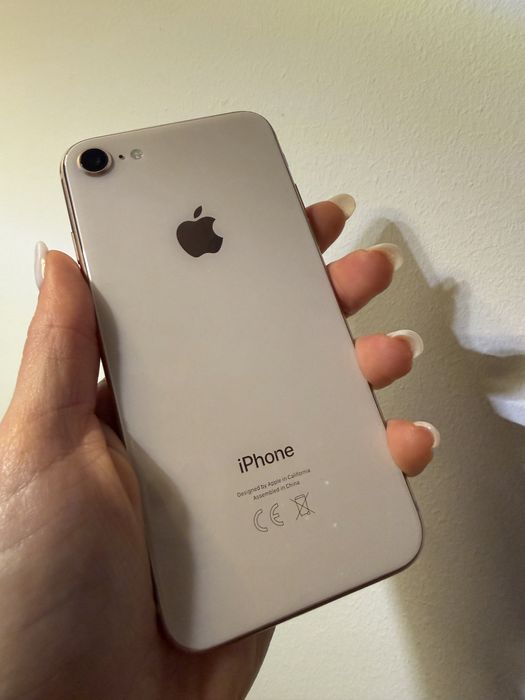 iPhone 8 - 64 GB w pełni sprawny
