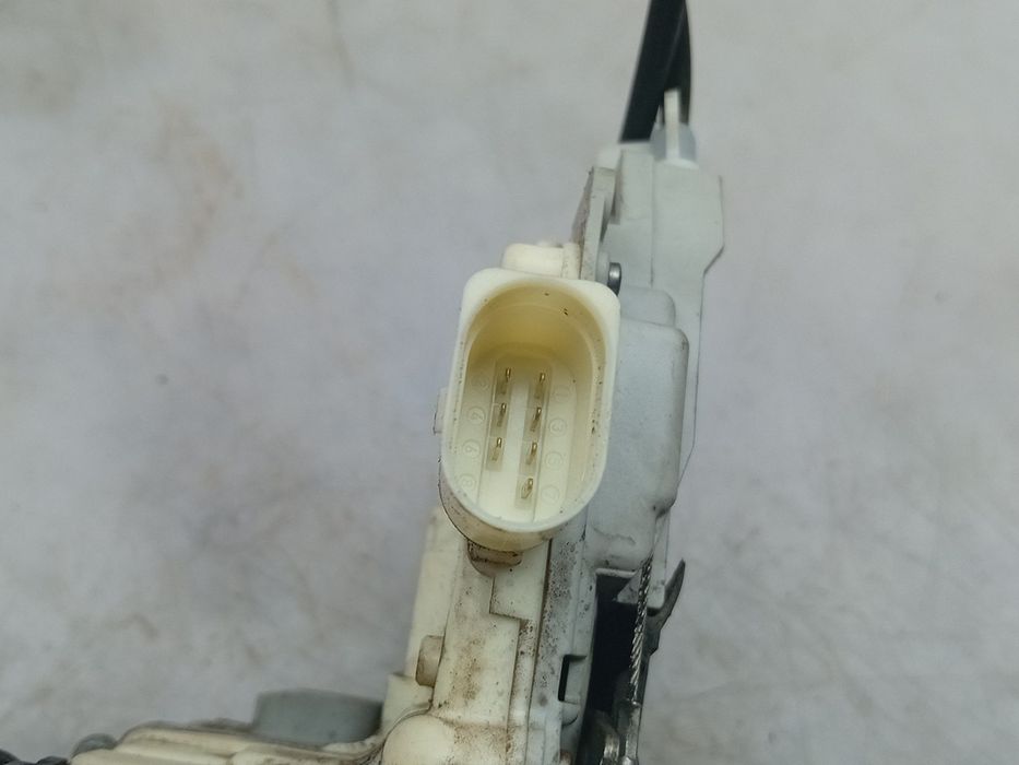 Fechadura / fecho porta frente direito VOLKSWAGEN Passat Variant (365)