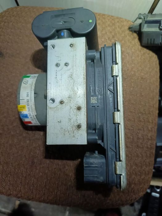 KOMPRESOR ZAWIESZENIA PNEUMATYCZNEGO MERCEDES W223 AIRMATIC A2239014207