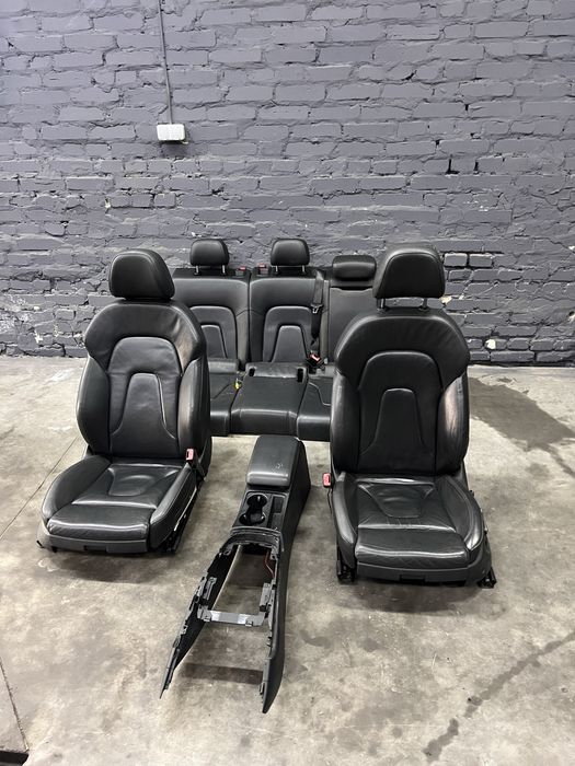 Салон Audi A4 B8 15р S-lain америка чорний в хорошому стані