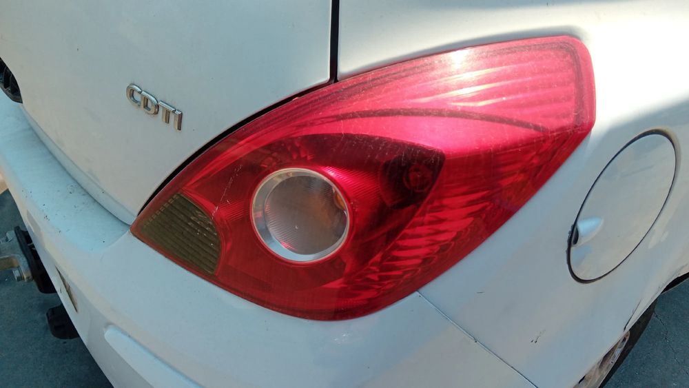 Farolim direito OPEL Corsa D