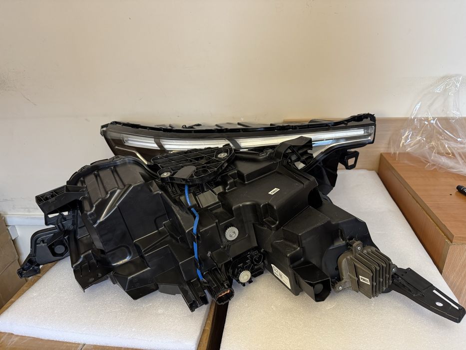 Infiniti QX60 2021-2026 р,  передні фари, без afs