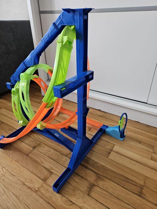 Hot Wheels Action Tor Potrójna Epicka Pętla HMX41