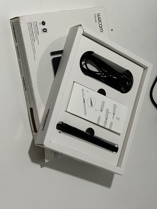 Wacom Intuos S Bluetooth (Modelo CTL-4100WL) - Na Caixa