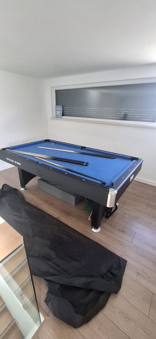 Mesa de snooker equipada