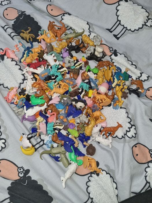 Zestaw figurek z kinder niespodzianka zwierzęta