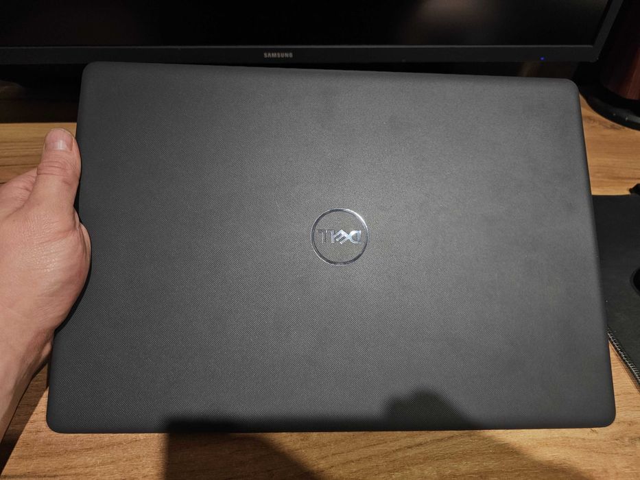 DELL 3500 /15.6 FHD IPS/core i3-1115G4/8GB DDR4/256 SSD nvme