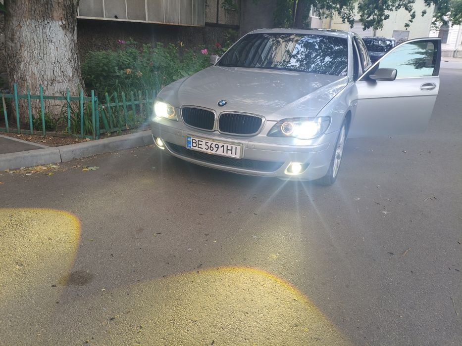 BMW    E65    735i