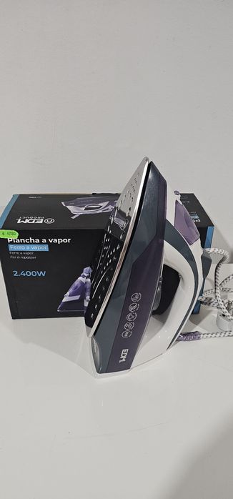 Ferro de passar a vapor 2400W