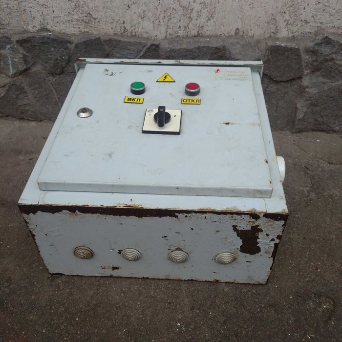 Ящик  керування елекродвигуном