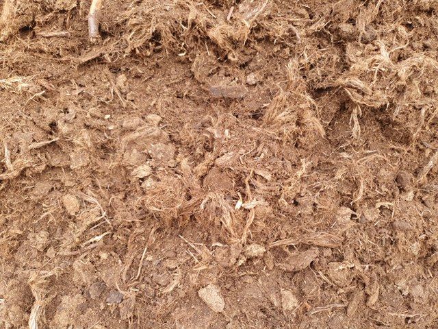 Kora sosnowa luz segregowana kompostowana czysta torf borówka