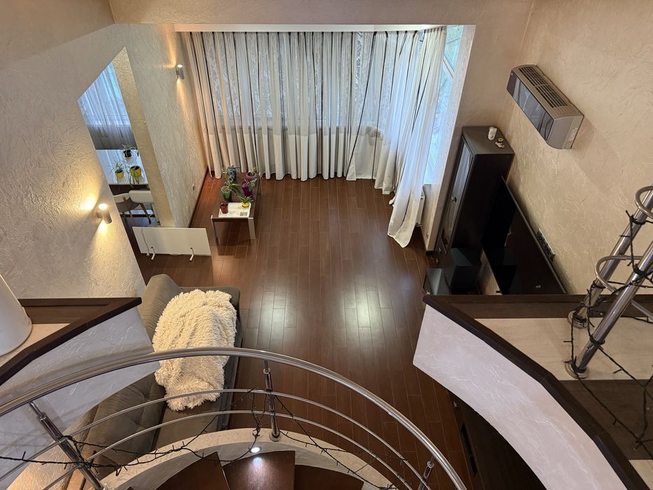 Продам двухрівневу квартиру с.Чубинське ( 140 кв.метрів)