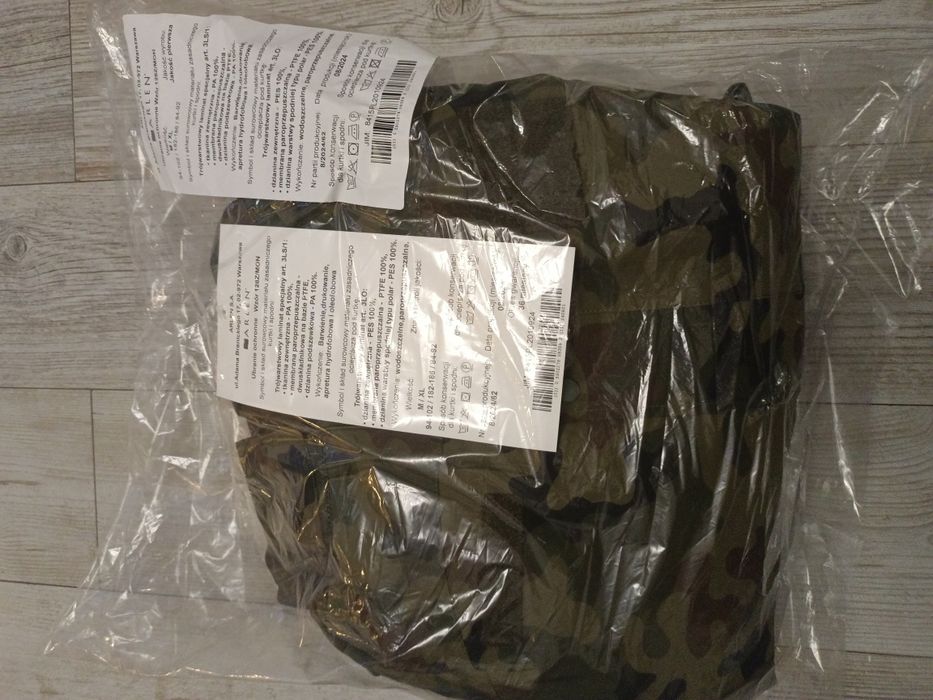 Sprzedam kurtkę i spodnie ochronne Gore-Tex z polarem - M/XL (94-102 c