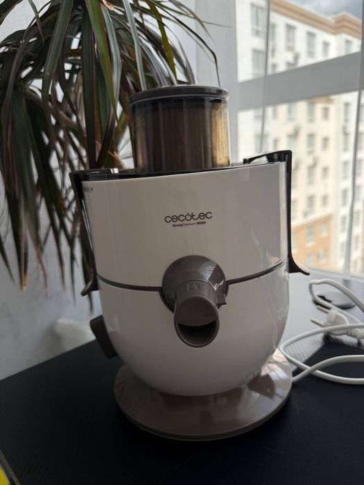 Соковижималка Cecotec