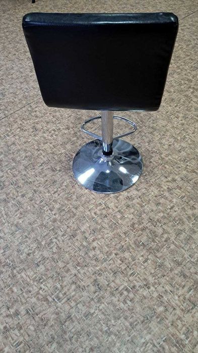 Барный стул-кресло как новый