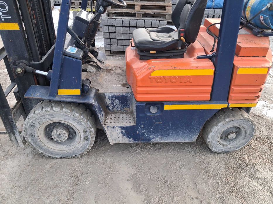 Wózek widłowy Toyota 5FGF25