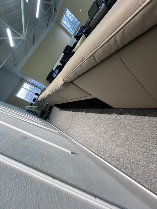 Виставковий стан новий великий розкладний диван капучіно