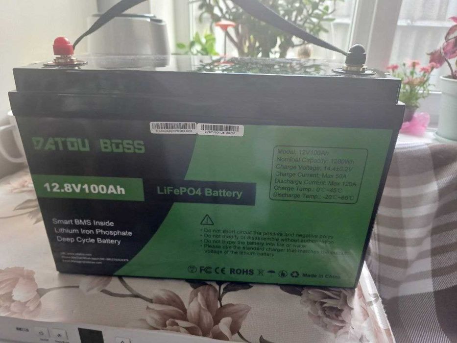 Перетворювач напруги EASUN POWER 4000W LCD інвертор із чистою синусоїдою 12V-220V