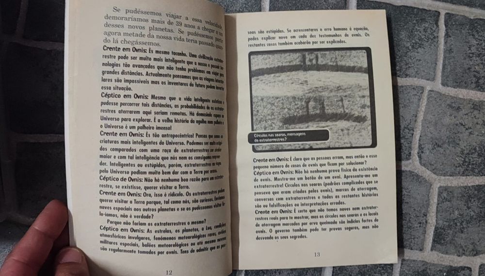 Livro SuperJovem Arquivos Secretos: OVNIS e ET’s – Sean Plottner