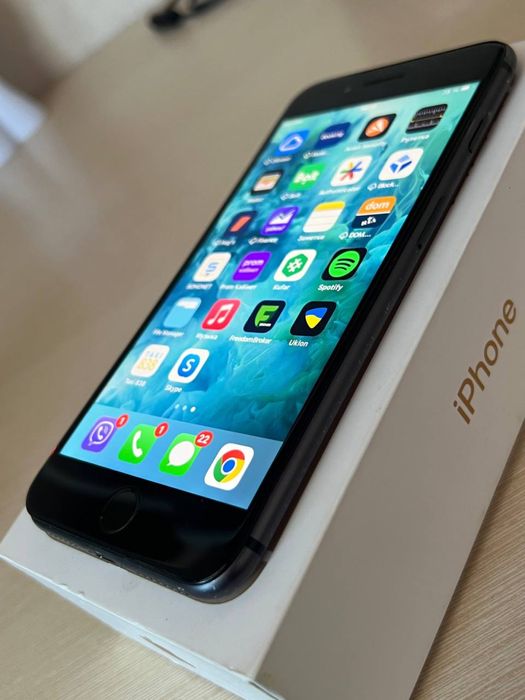 Apple iPhone 8 Plus 64 гб