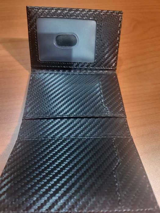 Carteira RDFI Carbon preta. Magnética. Nova. Excelente oportunidade
