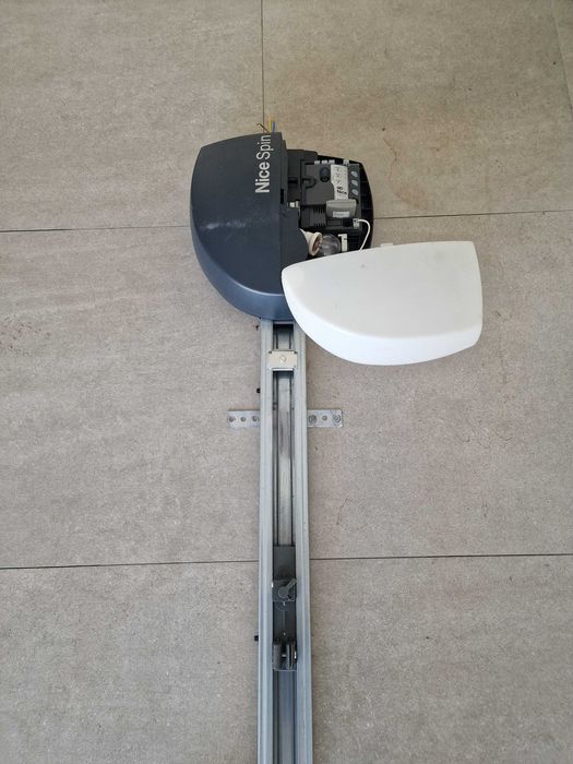 Motor Portão Garagem NICE SPIN com Calha e 1 Comando – Completo