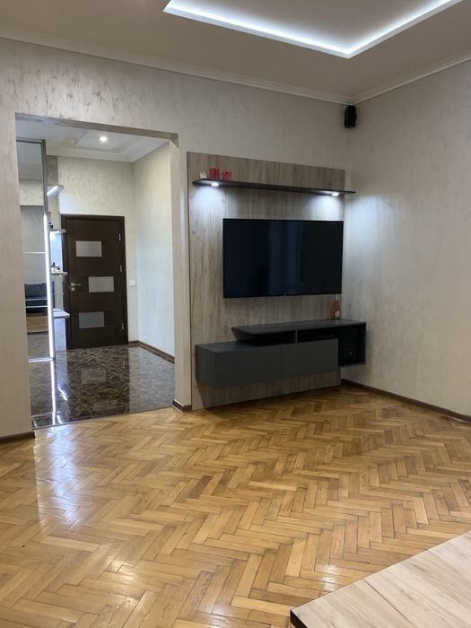 Продаж 3 кімн центр