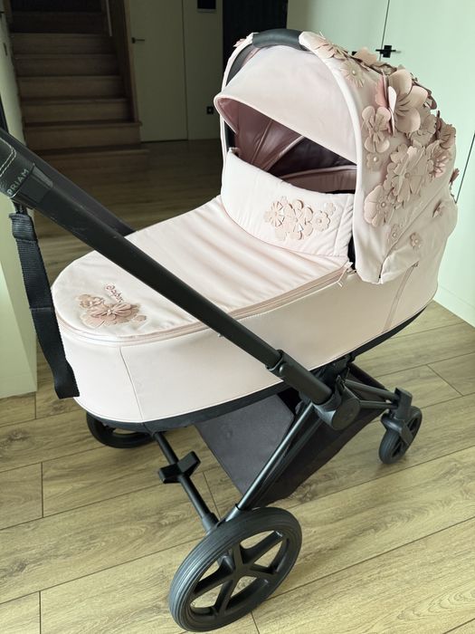 Коляска Cybex Priam Lux Simply Flowers Pink (люлька+шасі)
