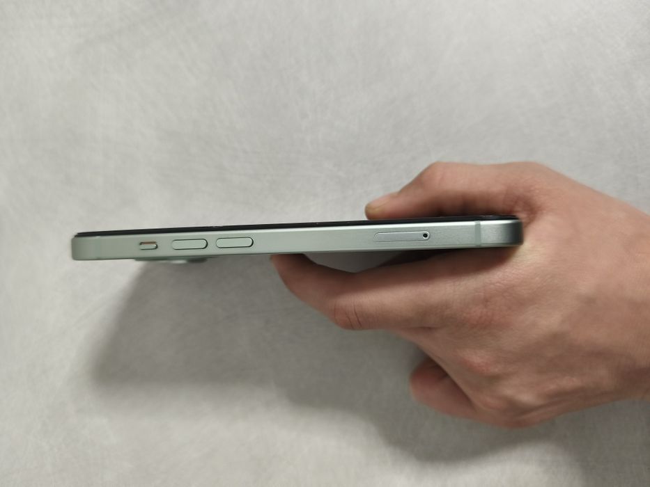 Продам 15 на 256гб все працює мінений екран