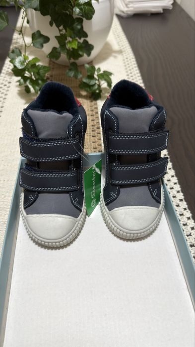 Calçado infantil número 25