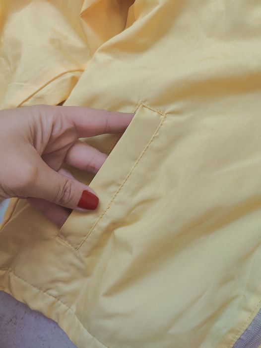 Casaco menina amarelo