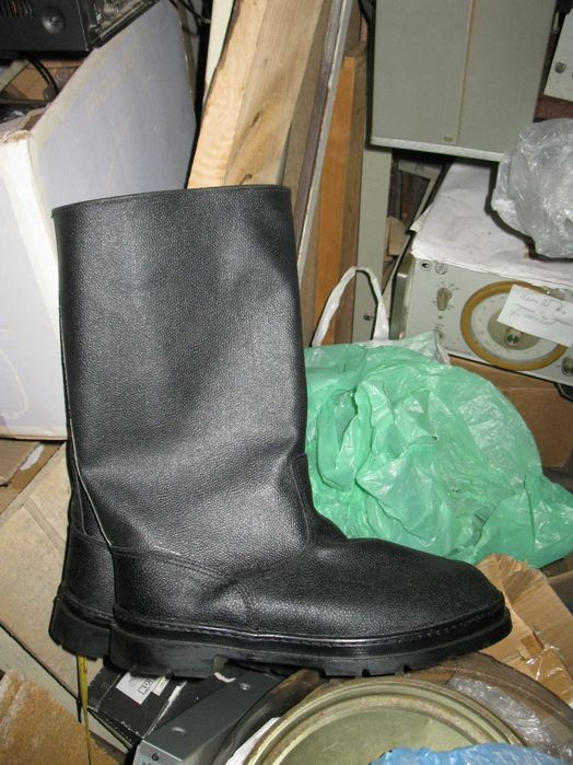 Сапоги рабочие с вынимающимися утеплёнными вставками размер 45