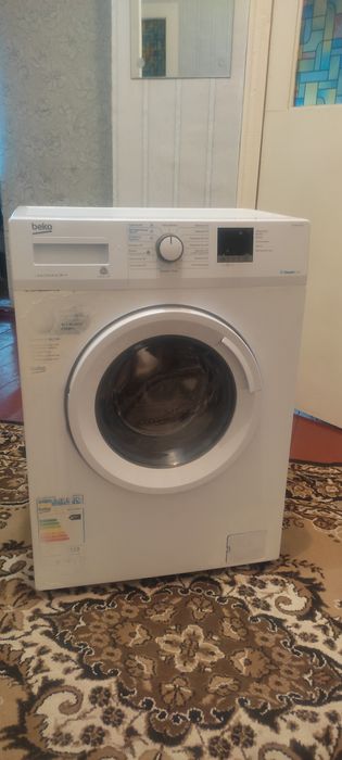 Пральна машина вузька BEKO WSTE6511BWW