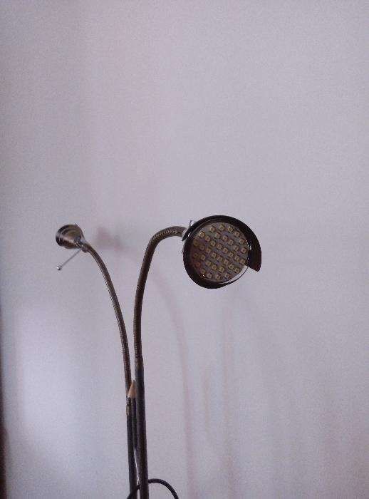 Candeeiro de pé design