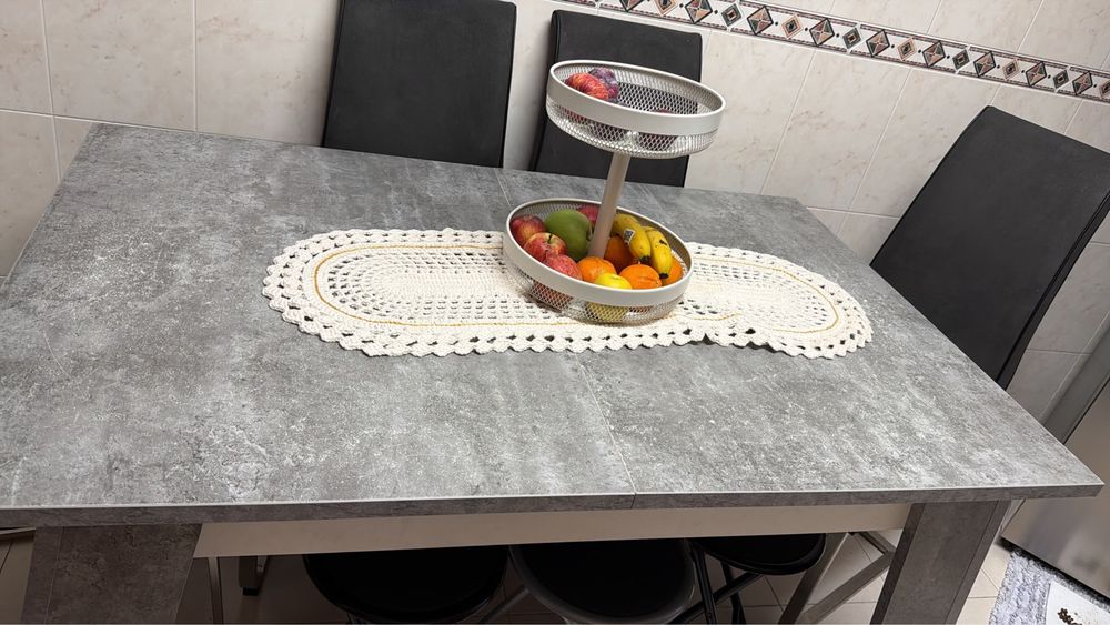 Mesa + cadeiras de jantar – conjunto completo