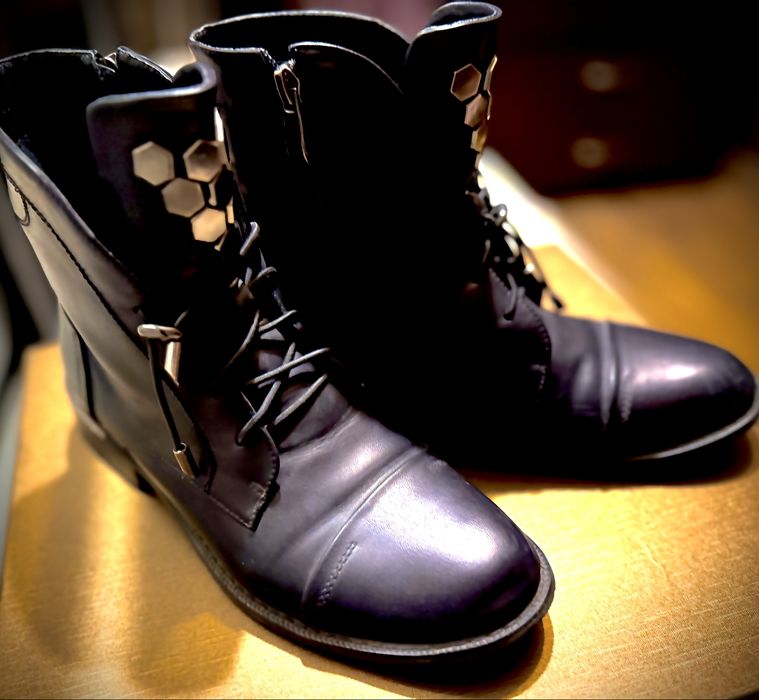 Ботинки жіночі