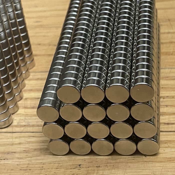 Магнит неодимовый 10х5мм.