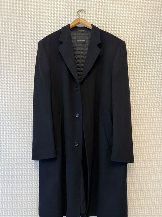 Пальто чоловіче чорного кольору