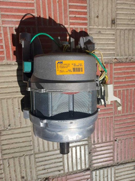 Мотор для пральної машини Electrolux / Zanussi / AEG 10040 W, ZWH6100