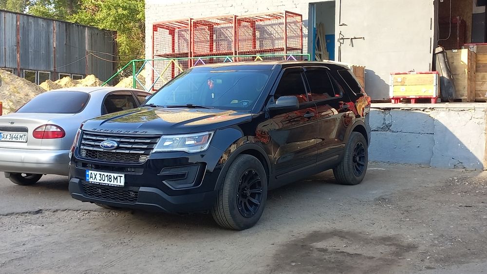 Форд експлорер 2017 рік