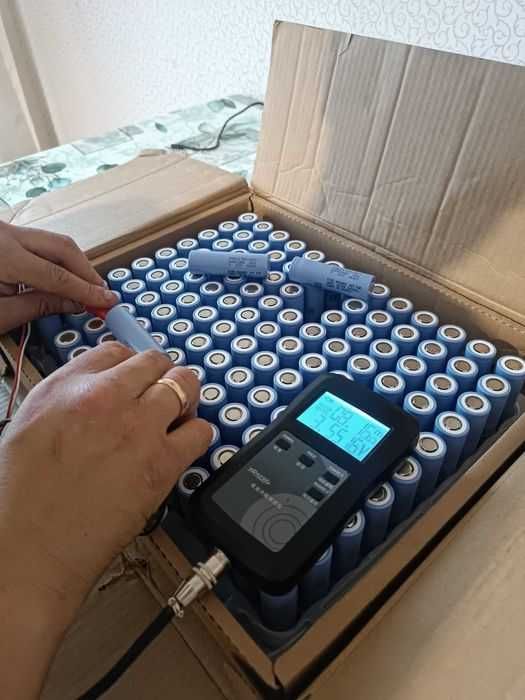 Samsung 40T. 21700 8mOm