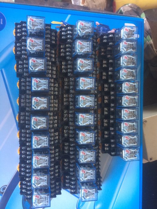 przekaźnik 230V AC  24V DC 2xNO/NC szyna TH